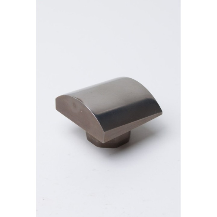Edge tipping die