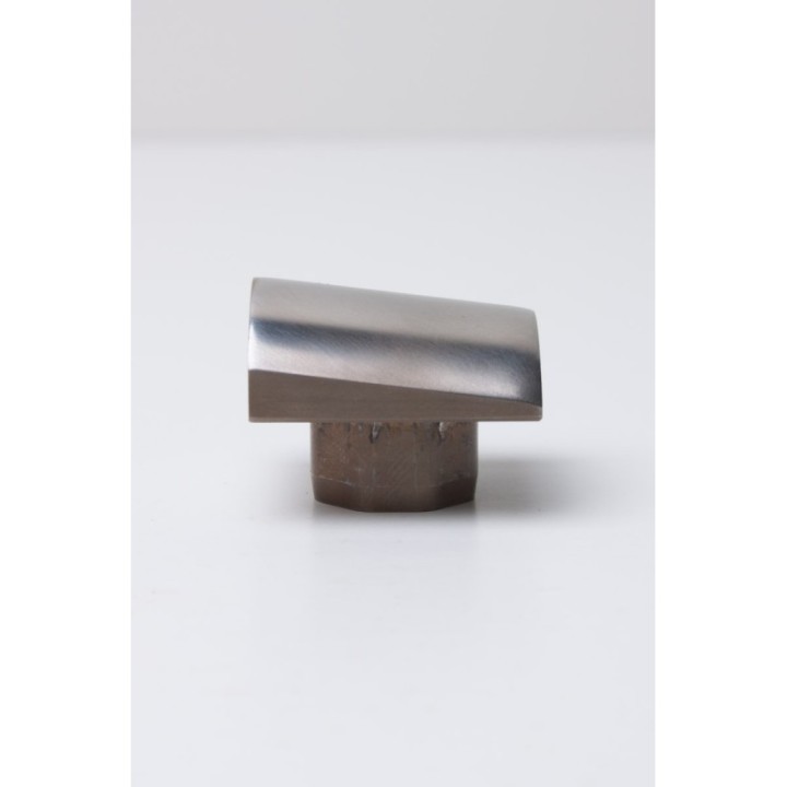 Edge tipping die